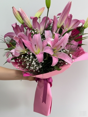 Pembe Lilyum Buketi